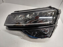 Laden Sie das Bild in den Galerie-Viewer, Frontscheinwerfer Skoda Karoq 57B941015D Links Scheinwerfer Headlight SCH8676381080zt