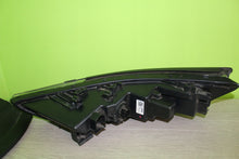 Laden Sie das Bild in den Galerie-Viewer, Frontscheinwerfer Hyundai Santa Fe IV 92208 Rechts Scheinwerfer Headlight SCH2520480067mg