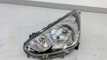 Laden Sie das Bild in den Galerie-Viewer, Frontscheinwerfer Mitsubishi Space Star 8301C193 Links Scheinwerfer Headlight