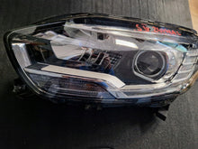 Laden Sie das Bild in den Galerie-Viewer, Frontscheinwerfer Renault Scenic 260606727R Links Scheinwerfer Headlight SCH2205432801wz