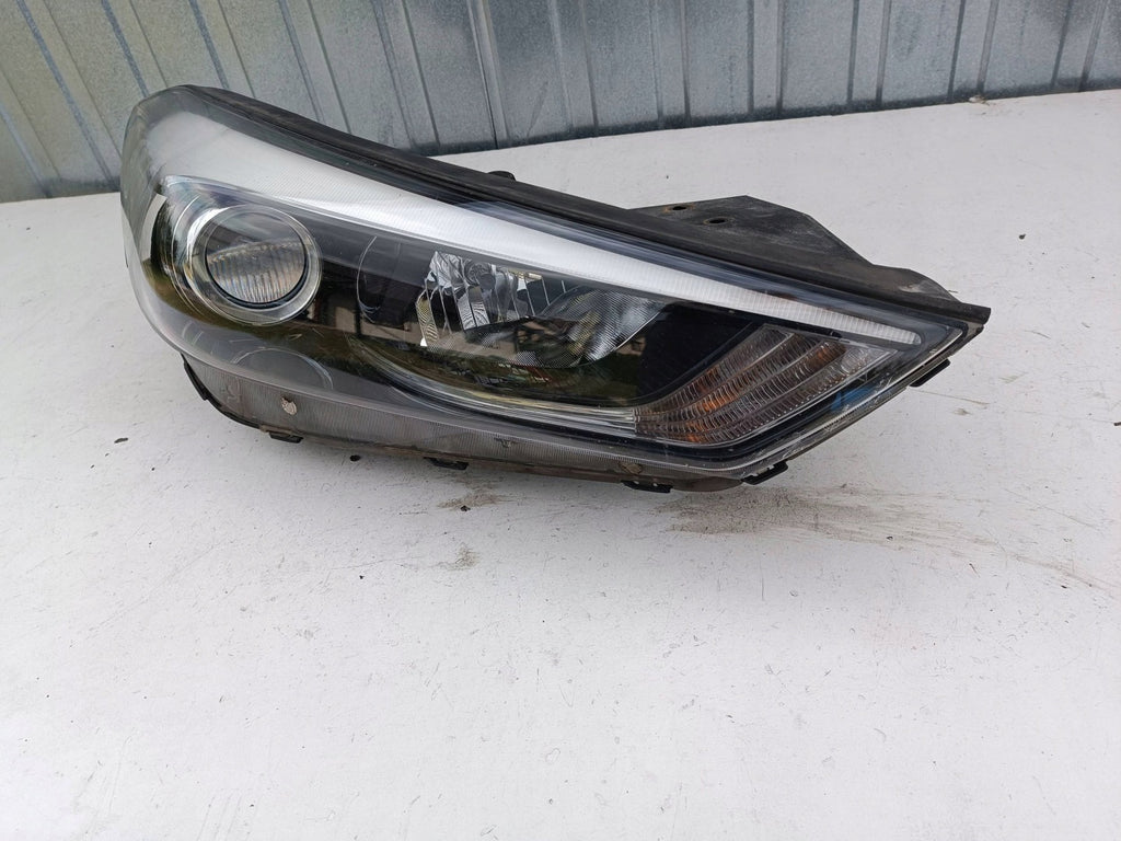 Frontscheinwerfer Hyundai Tucson 92102D7000 Rechts Scheinwerfer Headlight SCH7998249640vt