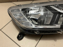 Laden Sie das Bild in den Galerie-Viewer, Frontscheinwerfer Dacia Duster 260108435R LED Rechts Scheinwerfer Headlight