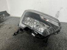 Laden Sie das Bild in den Galerie-Viewer, Frontscheinwerfer Opel Movano B Master III 260105567 Rechts Headlight SCH7206998772em