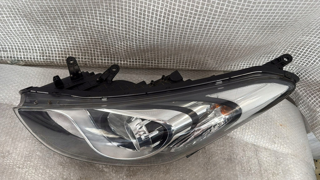 Frontscheinwerfer Hyundai I30 HYUI3012 Links Scheinwerfer Headlight SCH5072131769fs