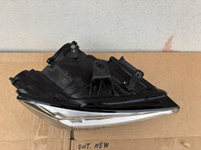 Laden Sie das Bild in den Galerie-Viewer, Frontscheinwerfer Audi Q2 81A941034 LED Rechts Scheinwerfer Headlight SCH7082552031fl