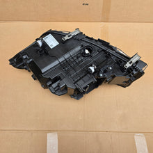 Laden Sie das Bild in den Galerie-Viewer, Frontscheinwerfer BMW 5 G31 G30 8499112-03 LED Rechts Scheinwerfer Headlight SCH9373814400cr