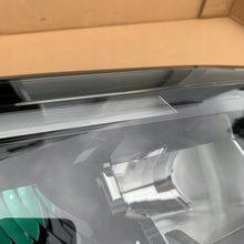 Laden Sie das Bild in den Galerie-Viewer, Frontscheinwerfer Renault Master I 260106174R LED Rechts Scheinwerfer Headlight SCH4860370288ai