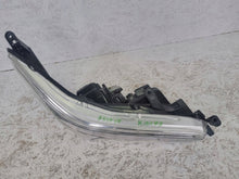 Laden Sie das Bild in den Galerie-Viewer, Frontscheinwerfer Toyota Hilux VIII MKE174 Rechts Scheinwerfer Headlight SCH2279865543ty