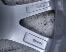 Load image into Gallery viewer, 1x Alufelge 18 Zoll 7.0" 5x112 37ET Glanz Silber 4G0071498A Audi A6 Rim Wheel FEL4194635944wj