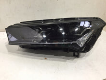 Laden Sie das Bild in den Galerie-Viewer, Frontscheinwerfer Skoda Enyaq 5LB941015H 5LB941015A LED Links Headlight SCH5228990339dd