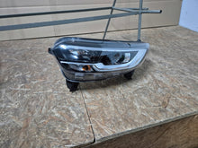Laden Sie das Bild in den Galerie-Viewer, Frontscheinwerfer Renault Kadjar 260609857R Links Scheinwerfer Headlight SCH2571631447wd