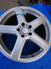 Load image into Gallery viewer, 1x Alufelge 18 Zoll 8.5&quot; 5x112 49ET Glanz Silber Mercedes-Benz Rim Wheel