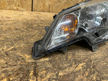 Laden Sie das Bild in den Galerie-Viewer, Frontscheinwerfer Mitsubishi I 8301D445 FALSE Scheinwerfer Headlight SCH8905625518ue