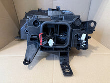 Laden Sie das Bild in den Galerie-Viewer, Frontscheinwerfer Opel Astra L 1689777380 Full LED Ein Stück (Rechts oder Links) SCH9760987707sy