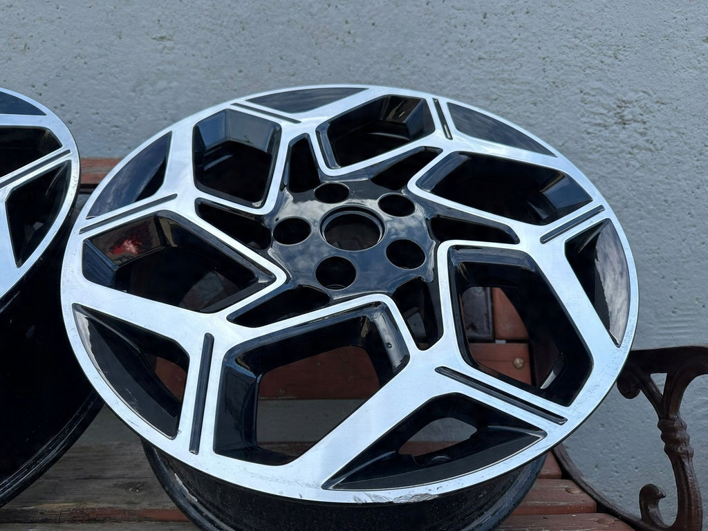 1x Alufelge 18 Zoll 7.5" 5x114.3 45ET Glanz Schwarz 52910-J7EA0 Kia Xceed