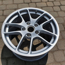 Laden Sie das Bild in den Galerie-Viewer, 1x Alufelge 18 Zoll 9.0" 5x130 47ET Glanz Silber 981362122048Z8 Porsche Cayman FEL2305870701wo