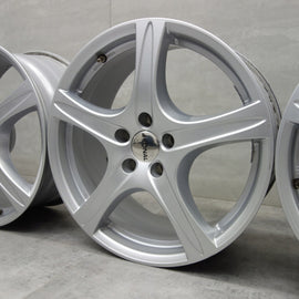 4x Alufelge 18 Zoll 8.0