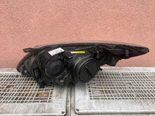 Laden Sie das Bild in den Galerie-Viewer, Frontscheinwerfer Saab 93 P12842054 1ZS010317-10 Xenon Rechts Headlight