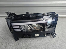 Load image into Gallery viewer, Frontscheinwerfer Opel Frontera 9850142480 Full LED Rechts Headlight SCH1293014737if