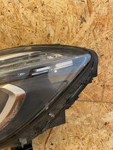 Laden Sie das Bild in den Galerie-Viewer, Frontscheinwerfer Mercedes-Benz Cla A1179067000 Xenon Rechts oder Links SCH4770930865vg