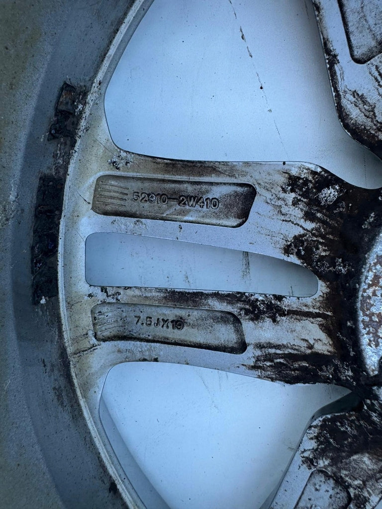 1x Alufelge 19 Zoll 7.5" 5x114.3 49 5ET 52810-2W410 Hyundai Rim Wheel