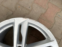 Load image into Gallery viewer, 1x Alufelge 17 Zoll 7.5&quot; 5x100 82A601025422 Audi Rim Wheel