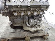 Laden Sie das Bild in den Galerie-Viewer, Motor Audi BSM 5.2 FSI Benzin Engine Unkomplett