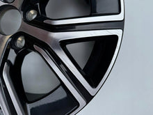 Laden Sie das Bild in den Galerie-Viewer, 1x Alufelge 17 Zoll 7.0&quot; 5x108 40,5ET Glanz Silber 32271987 Volvo Rim Wheel