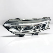 Laden Sie das Bild in den Galerie-Viewer, Frontscheinwerfer Renault Koleos II 260607971R Links Scheinwerfer Headlight