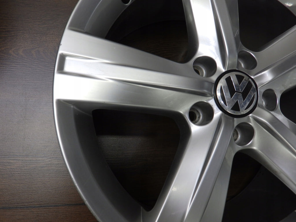 4x Alufelge 17 Zoll 7.5" 5x112 47ET Glanz Silber 3AA601025 VW Passat B7 FEL1025988885at