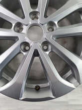 Load image into Gallery viewer, 1x Alufelge 16 Zoll 6.5" 5x114.3 44ET 403005287R Renault Talisman Megane Iv FEL7704126901td