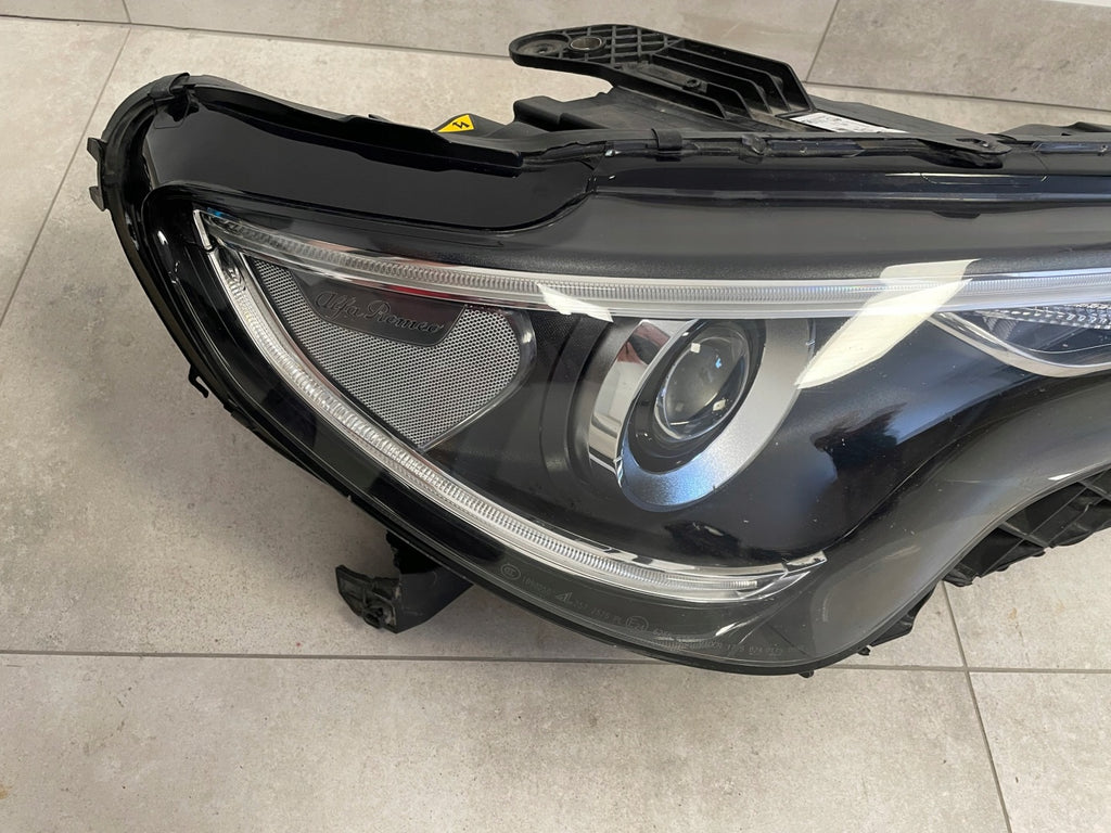 Frontscheinwerfer Alfa Romeo 50563959 Xenon Rechts Scheinwerfer Headlight SCH5686861018ut