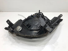 Laden Sie das Bild in den Galerie-Viewer, Frontscheinwerfer Mitsubishi Mirage Space Star 8301C960 Rechts oder Links