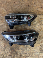 Laden Sie das Bild in den Galerie-Viewer, Frontscheinwerfer Renault Kadjar 260104607R 260602051R Ein Satz Headlight SCH2173756939en
