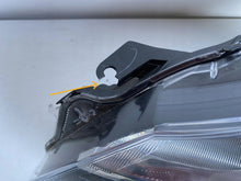 Load image into Gallery viewer, Frontscheinwerfer Toyota Yaris ARO15731 Links Scheinwerfer Headlight SCH6990425569da