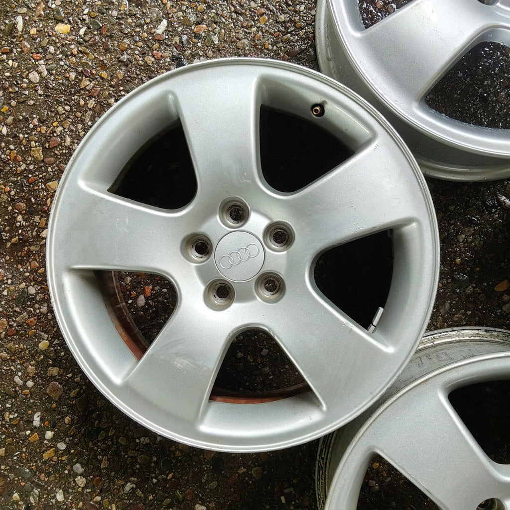 4x Alufelge 16 Zoll 6.5" 5x100 42ET Glanz Silber Audi Rim Wheel FEL3321086294ha