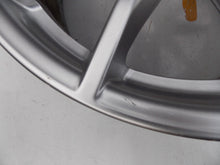 Laden Sie das Bild in den Galerie-Viewer, 1x Alufelge 17 Zoll 7.5" 5x112 30ET Glanz Silber 6896762 BMW G30 G22 G20 G26 FEL1561594693ol