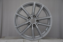 Load image into Gallery viewer, 1x Alufelge 17 Zoll 7.5" 5x112 30ET Glanz Silber 6883520 BMW 1 Rim Wheel FEL6815995140nx