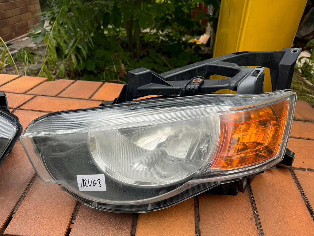 Frontscheinwerfer Mitsubishi Colt Ein Stück (Rechts oder Links) Headlight