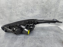 Laden Sie das Bild in den Galerie-Viewer, Frontscheinwerfer Kia Ceed B221065 LED Rechts Scheinwerfer Headlight