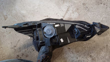 Laden Sie das Bild in den Galerie-Viewer, Frontscheinwerfer Ford Fiesta 6789345GDHF3 Links Scheinwerfer Headlight SCH5310019279jr
