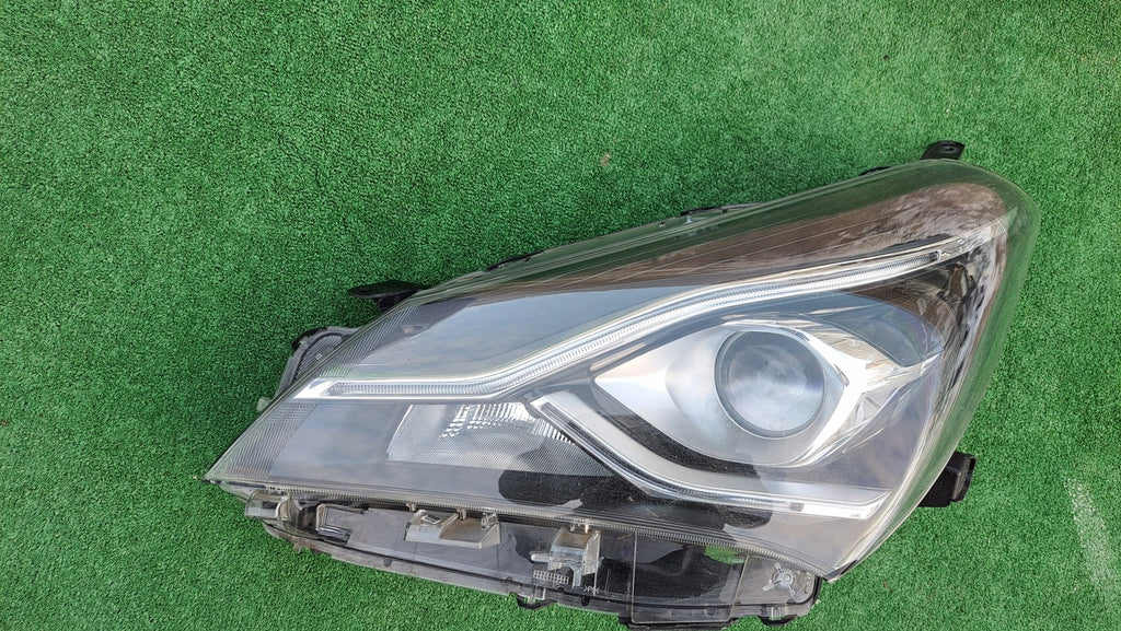 Frontscheinwerfer Toyota Yaris LED Links Scheinwerfer Headlight