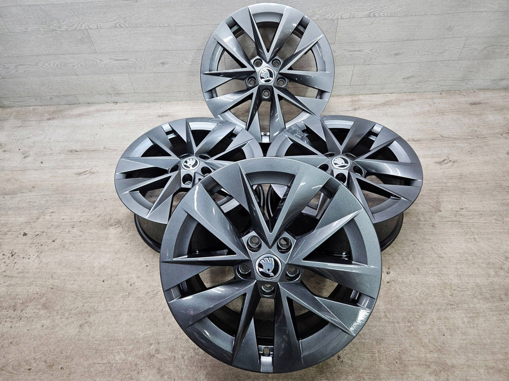 4x Alufelge 17 Zoll 7.0" 5x112 46ET Glanz Silber 5E3601025E Mg Octavia I FEL8888002154uo