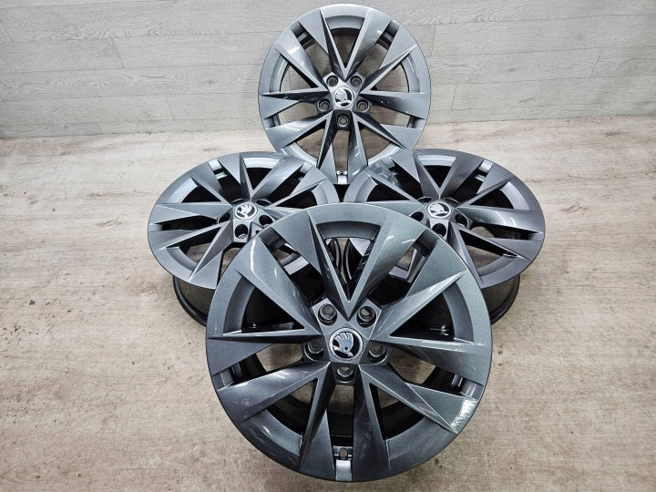 4x Alufelge 17 Zoll 7.0" 5x112 46ET Glanz Silber 5E3601025E Mg Octavia I FEL8888002154uo