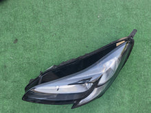Laden Sie das Bild in den Galerie-Viewer, Frontscheinwerfer Opel Corsa E 1EF011830-01 Links Scheinwerfer Headlight SCH5207203885hg