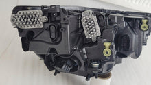 Laden Sie das Bild in den Galerie-Viewer, Frontscheinwerfer Skoda Octavia IV 5E4941035 Links Scheinwerfer Headlight SCH5151479323cs