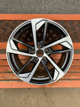 Load image into Gallery viewer, 1x Alufelge 18 Zoll 8.0&quot; 5x112 46ET Glanz Schwarz 8V0601025ER Audi A3 Rim Wheel