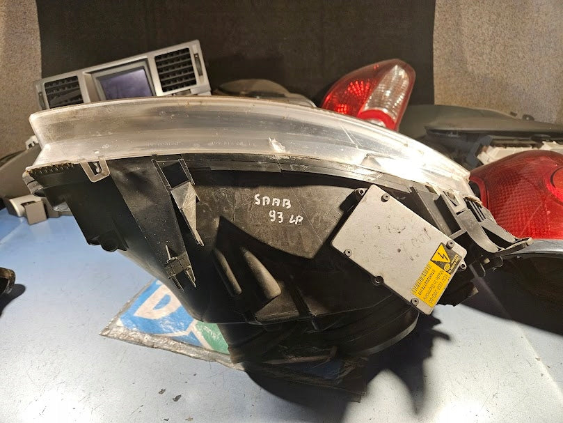Frontscheinwerfer Saab 93 9-3 Xenon Ein Stück (Rechts oder Links) Headlight