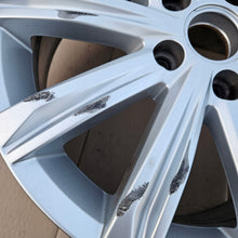 Load image into Gallery viewer, 1x Alufelge 17 Zoll 6.5" 5x112 52ET Glanz Silber 5TA601025D VW Touran Rim Wheel FEL5867983245op