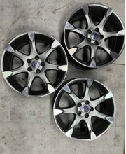 Laden Sie das Bild in den Galerie-Viewer, 1x Alufelge 18 Zoll 8.0&quot; 5x108 55ET Glanz Schwarz 30778090 Volvo Xc60 Rim Wheel